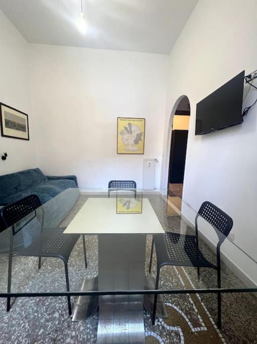 Lorenzo's Vatican Apartment *